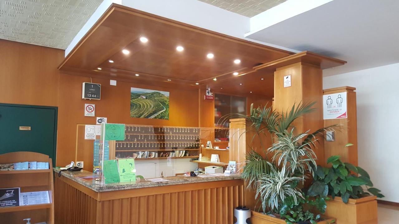 Hotel Cristallo Udine Extérieur photo