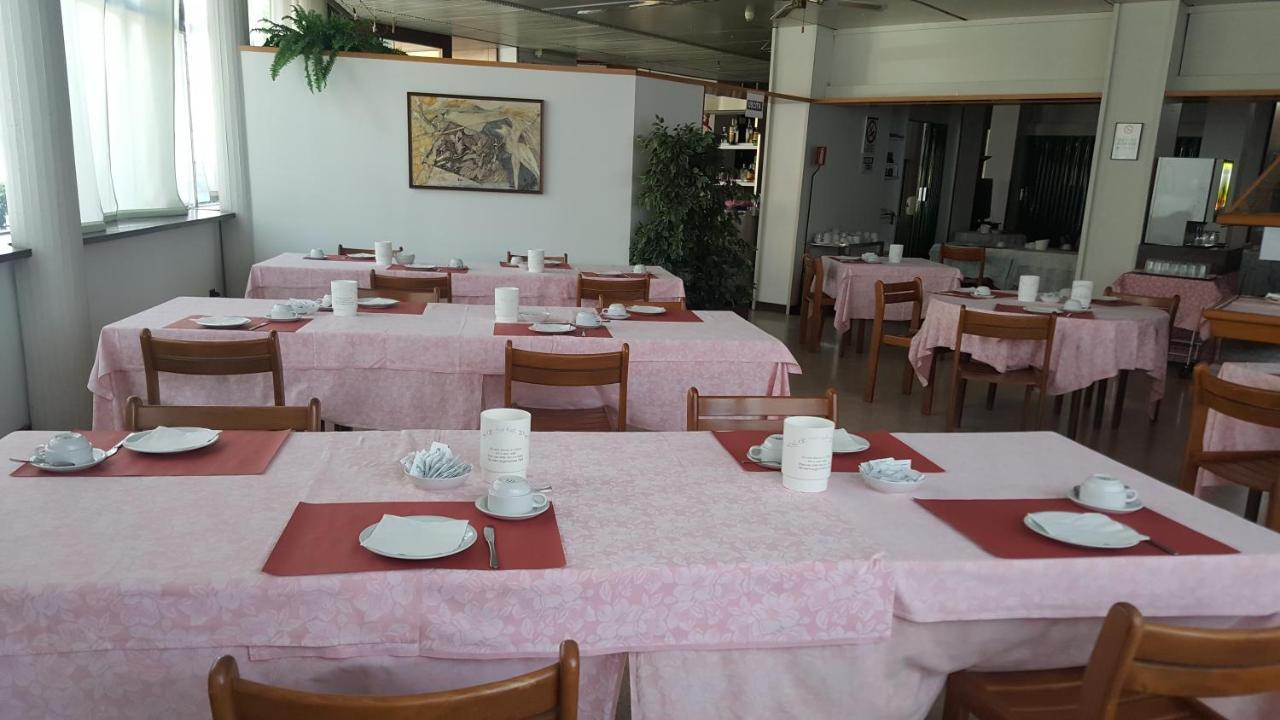 Hotel Cristallo Udine Extérieur photo
