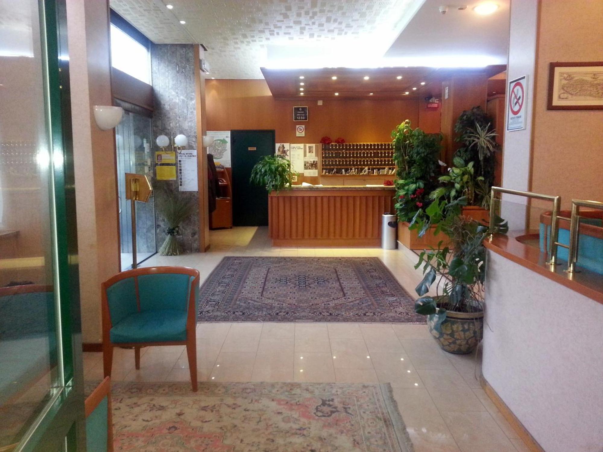 Hotel Cristallo Udine Extérieur photo