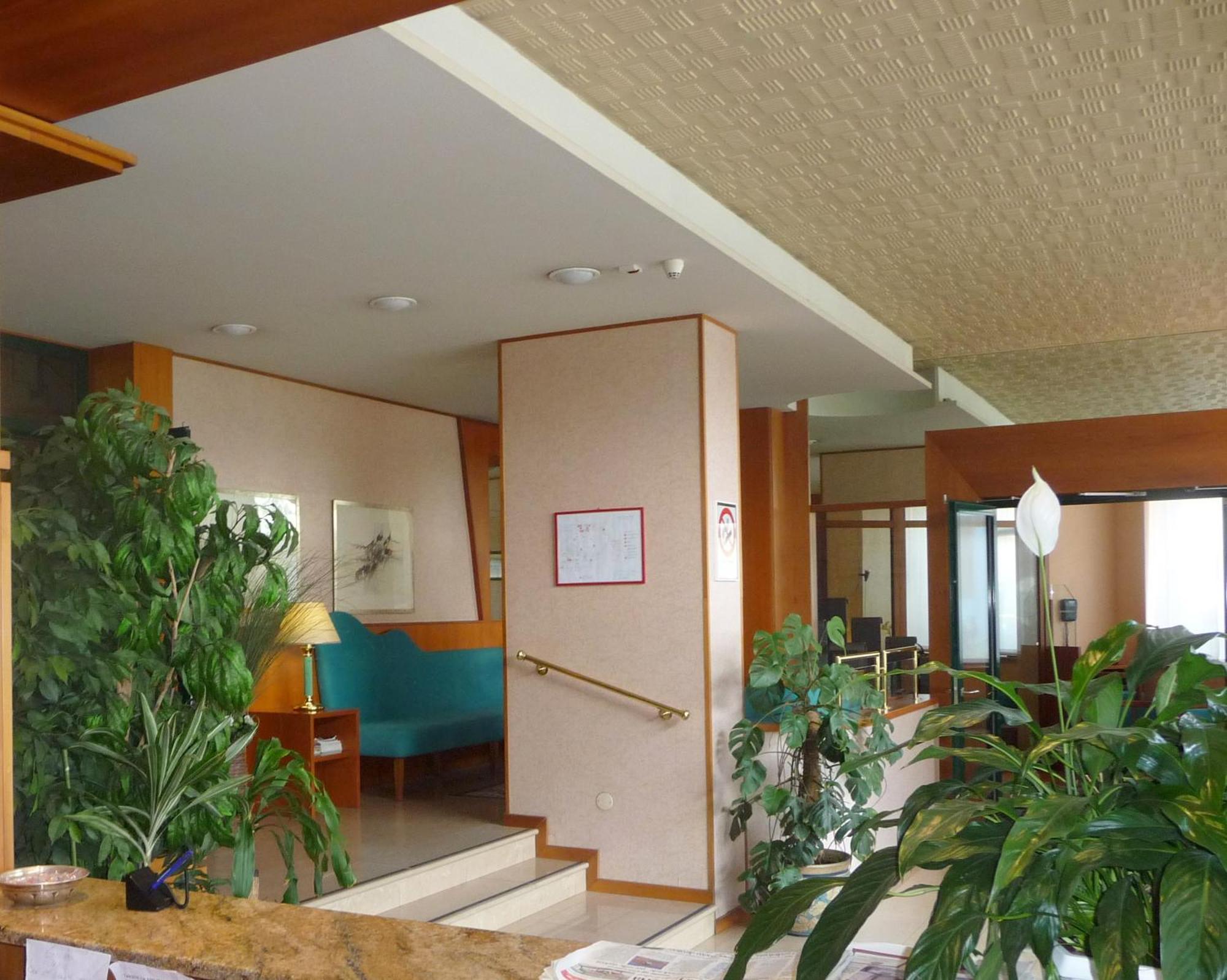 Hotel Cristallo Udine Extérieur photo