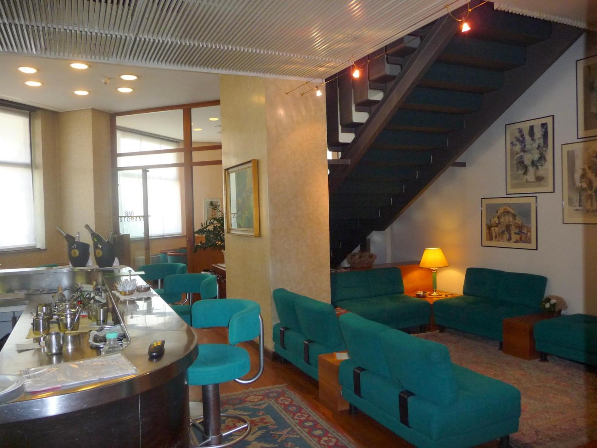 Hotel Cristallo Udine Extérieur photo