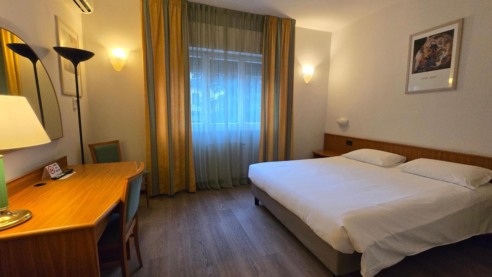 Hotel Cristallo Udine Extérieur photo
