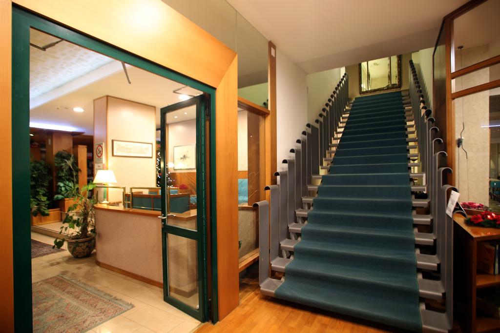 Hotel Cristallo Udine Extérieur photo